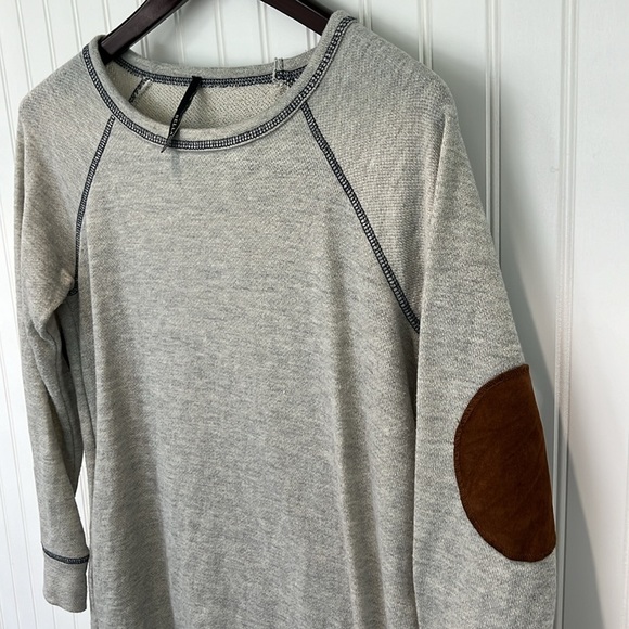 Lightweight Tunic with Pockets - Picture 6 of 8